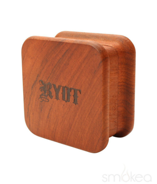 RYOT Square Wood Grinder – גריינדר עץ