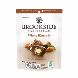 כדורי שוקולד חלב ממלואים בשקדים שלמים Brookside